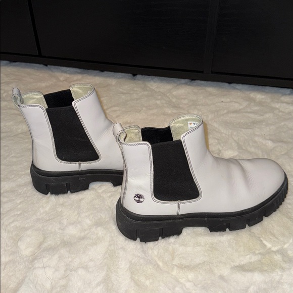 Timberland Women’s Grayfield Chelsea Boot - Picture 4 of 4